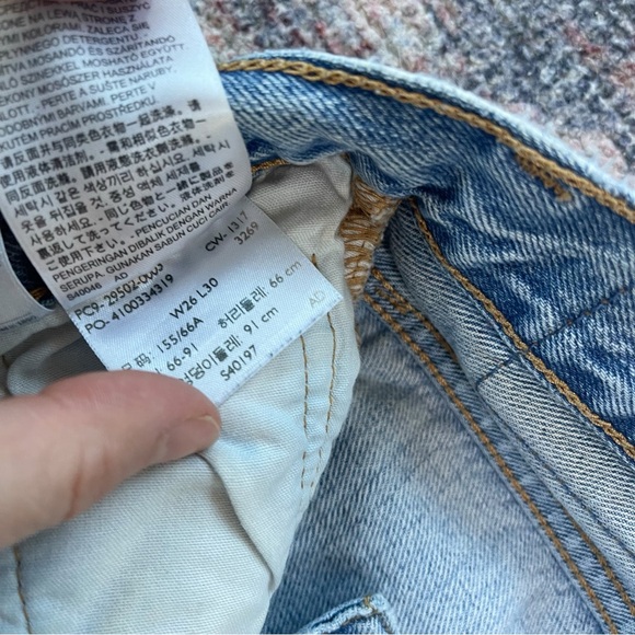 Levi’s slim/straight leg distressed ankle jeans - Picture 7 of 10